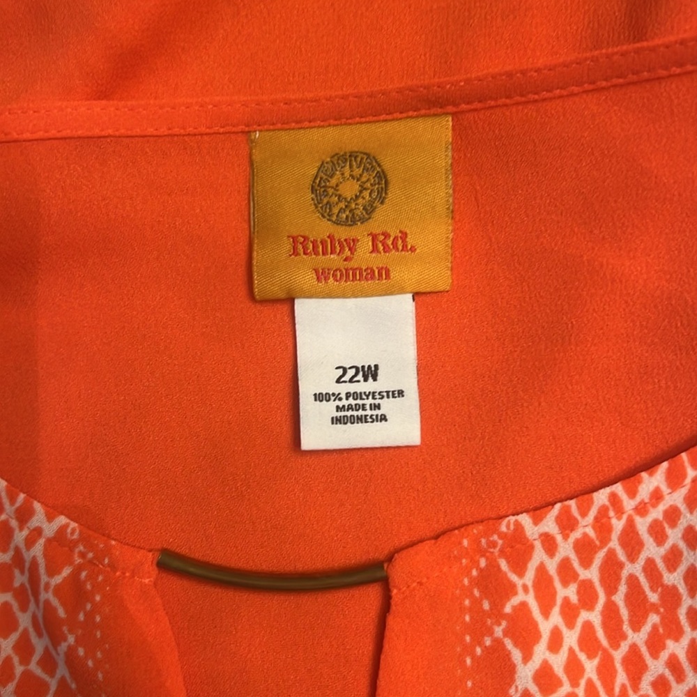 Ruby Rd. Woman Top - Picture 4 of 5